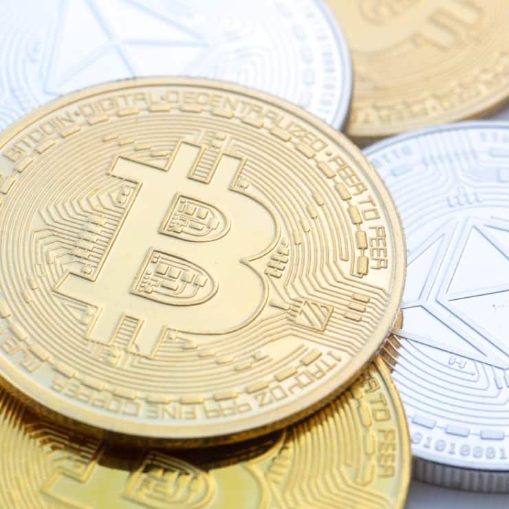 Après la fin du "shutdown" aux Etats-Unis, les acteurs du marché craignent que les nouvelles données économiques américaines ne viennent assombrir davantage les perspectives de baisse des taux, soulignent les analystes.