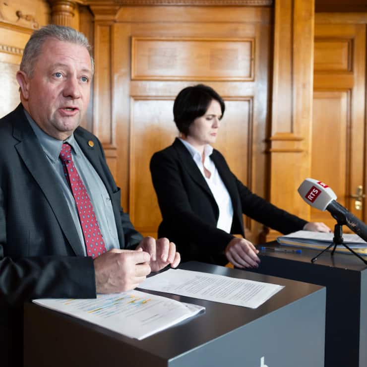 La socialiste Sarah Wyss (BS) et l'UDC Jacques Nicolet (VD), présidente et co-président de la commission des finances du National, ont présenté mercredi les priorités et les débats en vue pour le budget 2026.