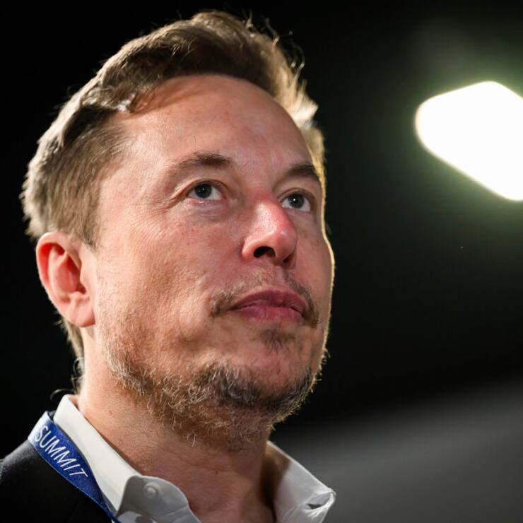 L'intelligence artificielle Grok, issue de la plateforme X détenue par Elon Musk, est dans le viseur de la justice française (archives).