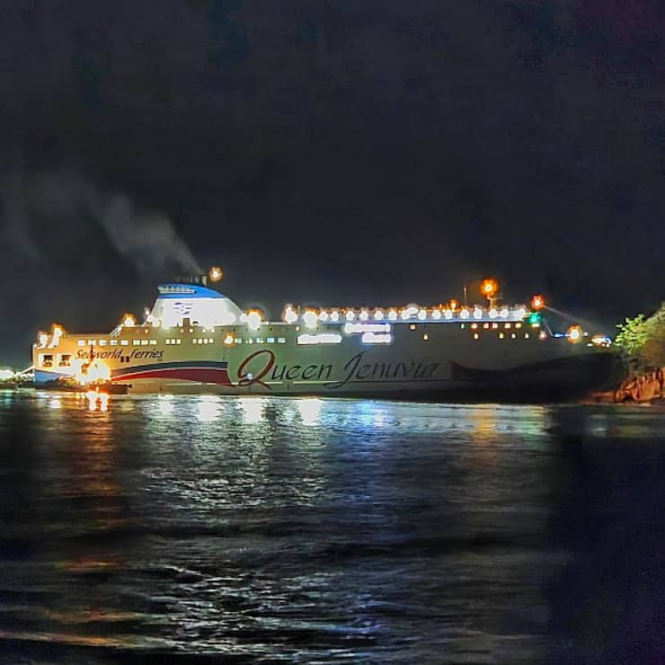 Le ferry s'est échoué mercredi sur l''ile inhabitée de Jok.