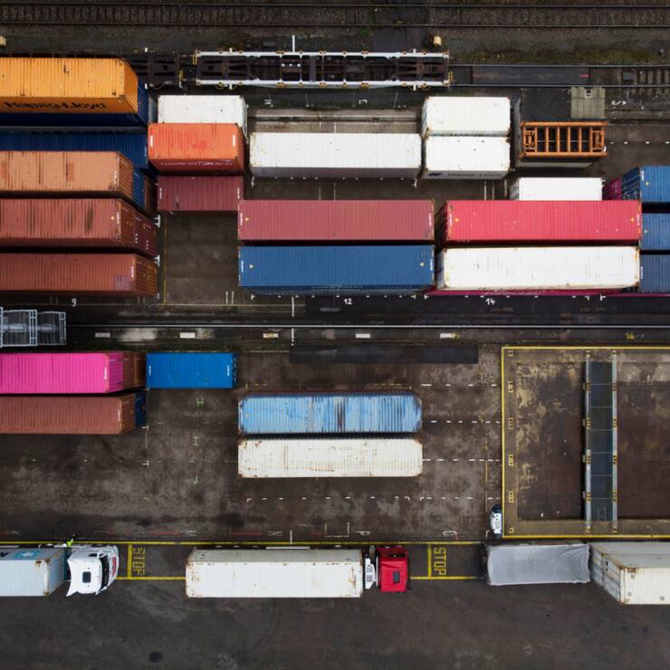 Le commerce international de la Suisse a fait du surplace en octobre, à l'exportation comme à l'importation. (archive)