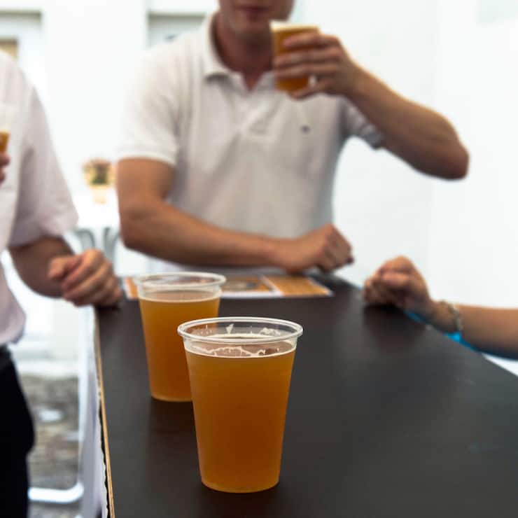 Entre 2024 et 2025,  la production totale de toutes les brasseries suisses a baissé de 1,9% pour atteindre 3,69 millions d'hectolitres. (archive)