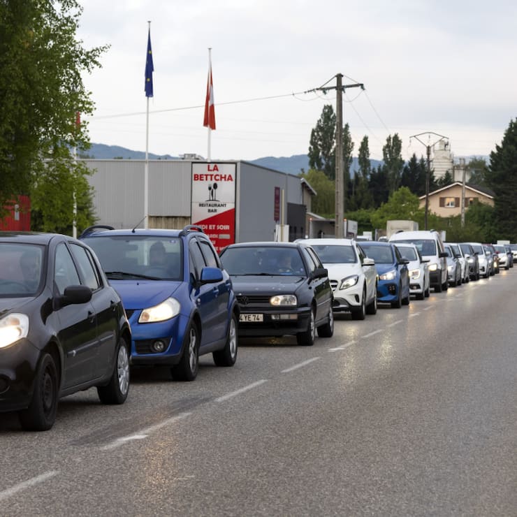 Plusieurs accords transfrontaliers ont été signés jeudi à Genève afin de renforcer les alternatives à la voiture individuelle dans le Grand Genève (image prétexte).