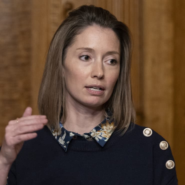 La conseillère aux Etats Johanna Gapany (PLR/FR) a abordé vendredi lors d'un point de presse le paquet d'allègement 2027 (archives).