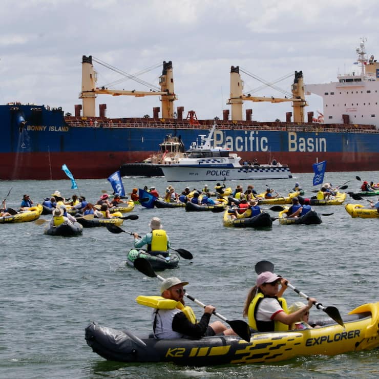 "En tant que troisième plus gros exportateur de carburants fossiles, l'Australie joue un rôle démesuré dans la crise climatique", estime Greenpeace Australia Pacific.