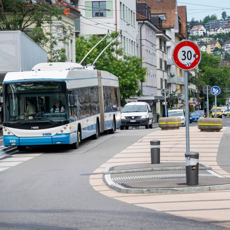 Les villes de Zurich et de Winterthour ne pourront pas étendre les zones à 30 km/h à leurs axes principaux, comme elles en avaient l'attention (archives).