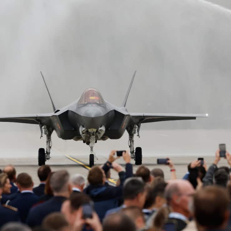 Trente-neuf des 100 principaux fournisseurs d'armes sont américains, dont le premier est Lockheed Martin, le fabricant de l'avion F-35 Lightning II, qui équipe 13 armées européennes (archives).