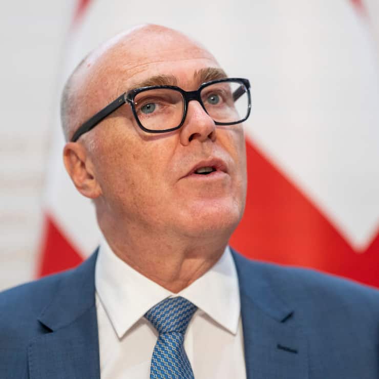 Le ministre de la Défense Martin Pfister est en Belgique ce lundi à la tête d'une délégation parlementaire. Tous vont s'informer sur l'expérience belge avec l'avion de combat F-35.