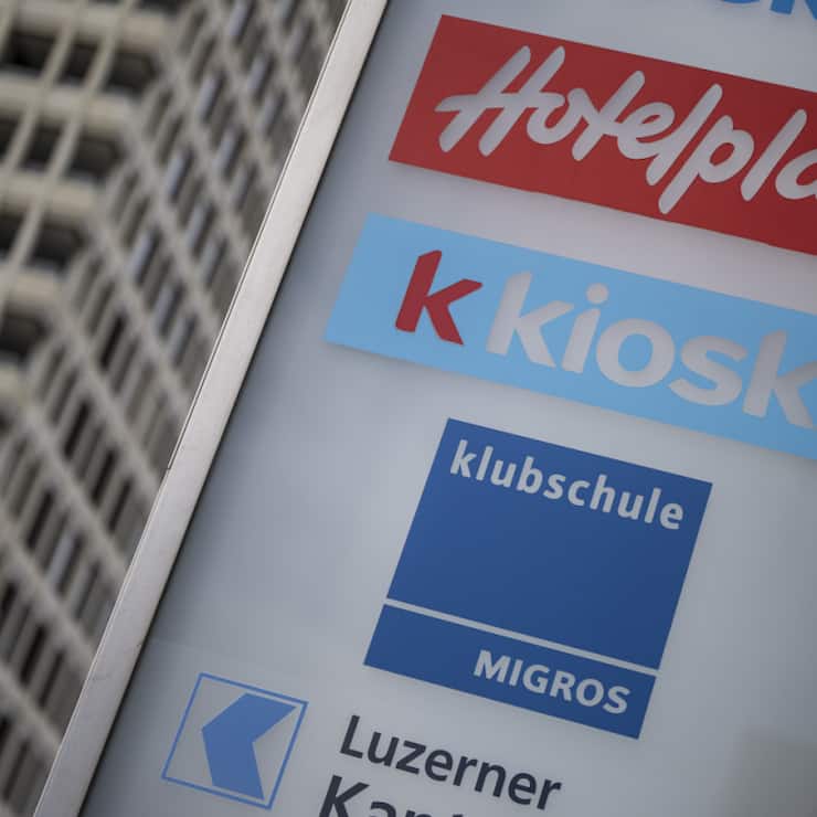 Trois mois après l'acquisition d'Hotelplan, Dertour Suisse se réorganise et prévoit de supprimer 250 postes d'ici fin 2027. (archive)