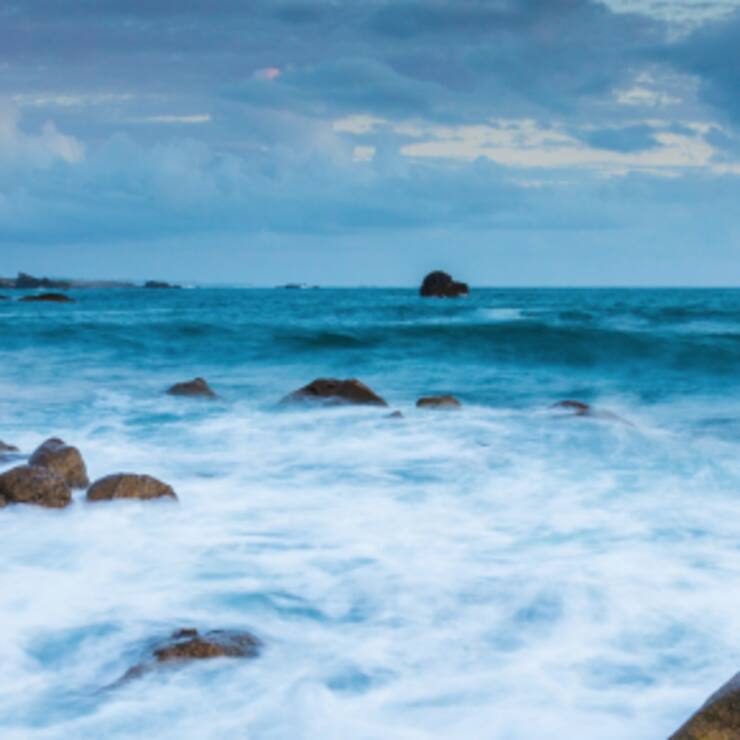 Salarié(e) ou indépendant(e)? Guide complet pour faire le bon choix !