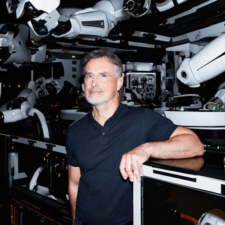 <p>«Les employés de bureau sont beaucoup plus vulnérables que les plombiers.» Le professeur Jürgen Schmidhuber dans son institut IDSIA à Lugano.</p>