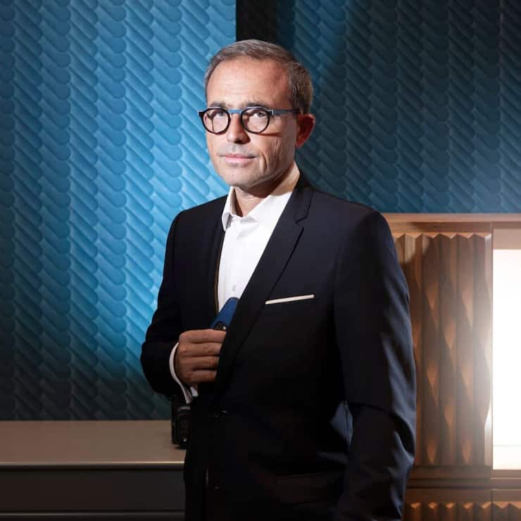 Charles-Henry Monchau (ici dans le centre de coworking Signature Quartier des Banques, à Genève) compte plus de 130 000 followers sur LinkedIn.