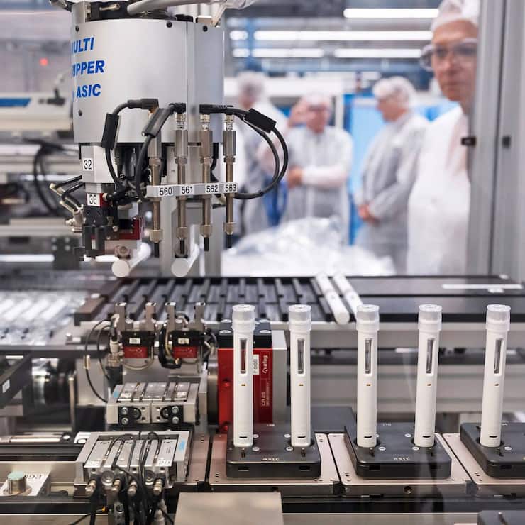 Numéro 1 du classement, Ypsomed est le leader mondial des appareils d’injection de médicament.