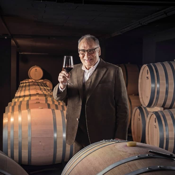 Schuler St Jakobskellerei: Aufnahmen im Barriquekeller mit Samuel und Jakob Schuler. Aufgenommen am 25. Januar 2018. Hier auf dem Bild: Jakob Schuler.