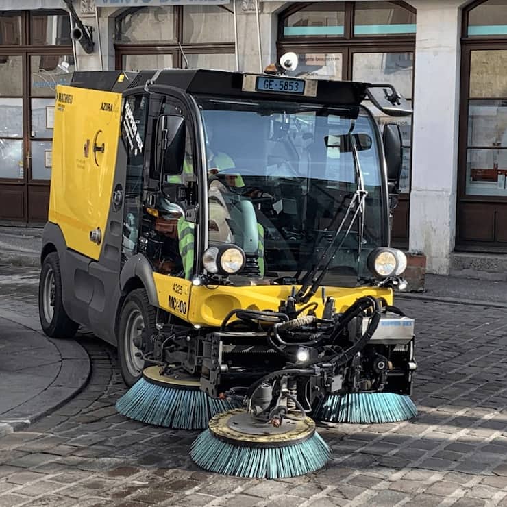 Les véhicules de la ville sont munis de caméras qui traitent les informations en direct pour planifier les zones à nettoyer.