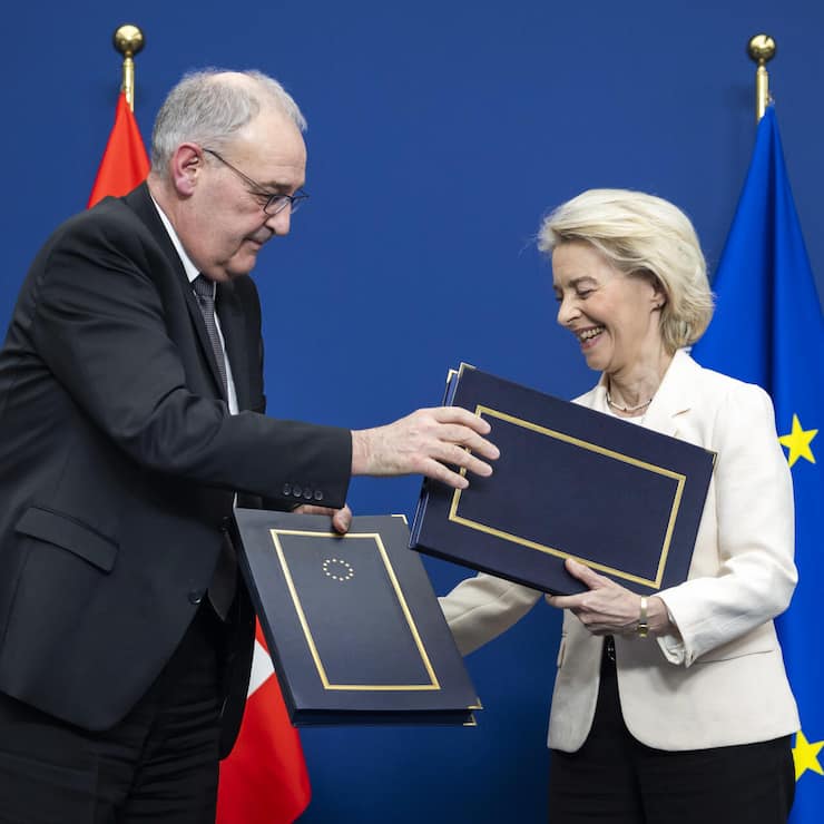 Guy Parmelin, président de la Confédération et Ursula von der Leyen, présidente de la Commission européenne, lors de la signature d’accords bilatéraux le 2 mars 2026 à Bruxelles.