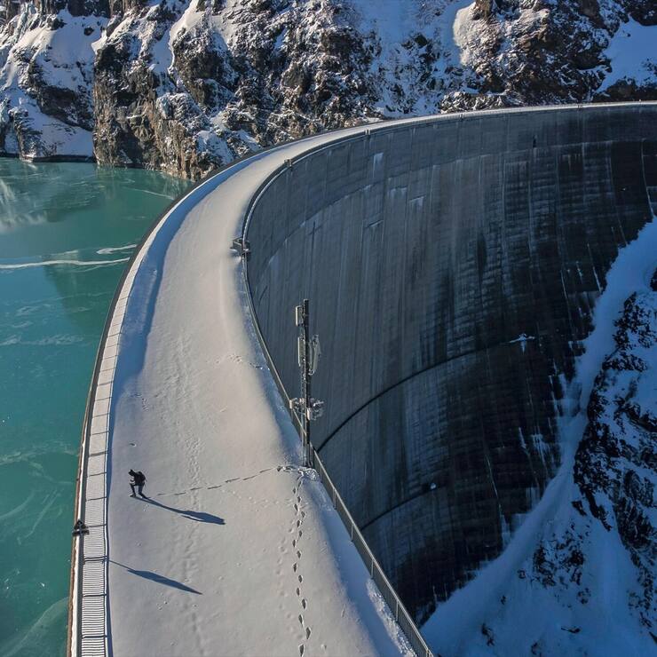 SUISSE NESTLE AXPO BARRAGE DE MAUVOISIN
