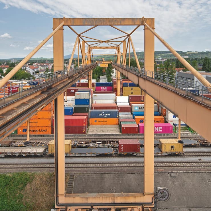 SCHWEIZ RHEINHAFEN RHENUS
