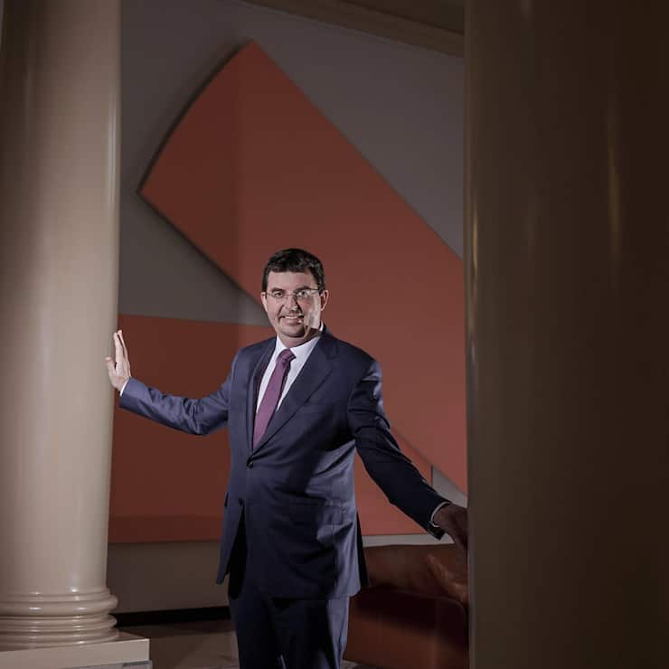 Francis Bouvier conseille aux entreprises de se pencher sur la prévoyance des salariés qui sortent du cadre classique du travail à 100%.