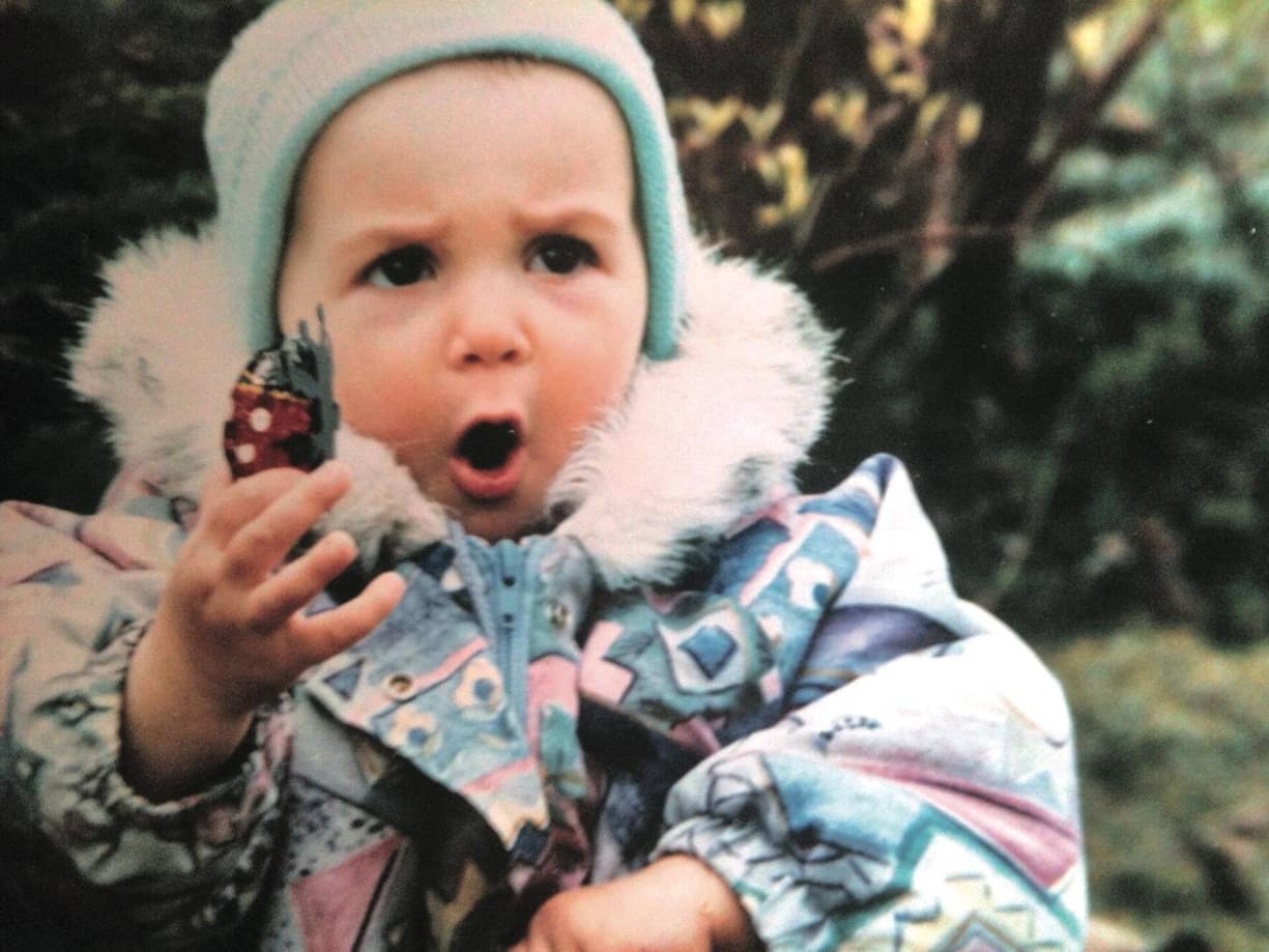 Agée d’à peine 1 an et déjà très déterminée.