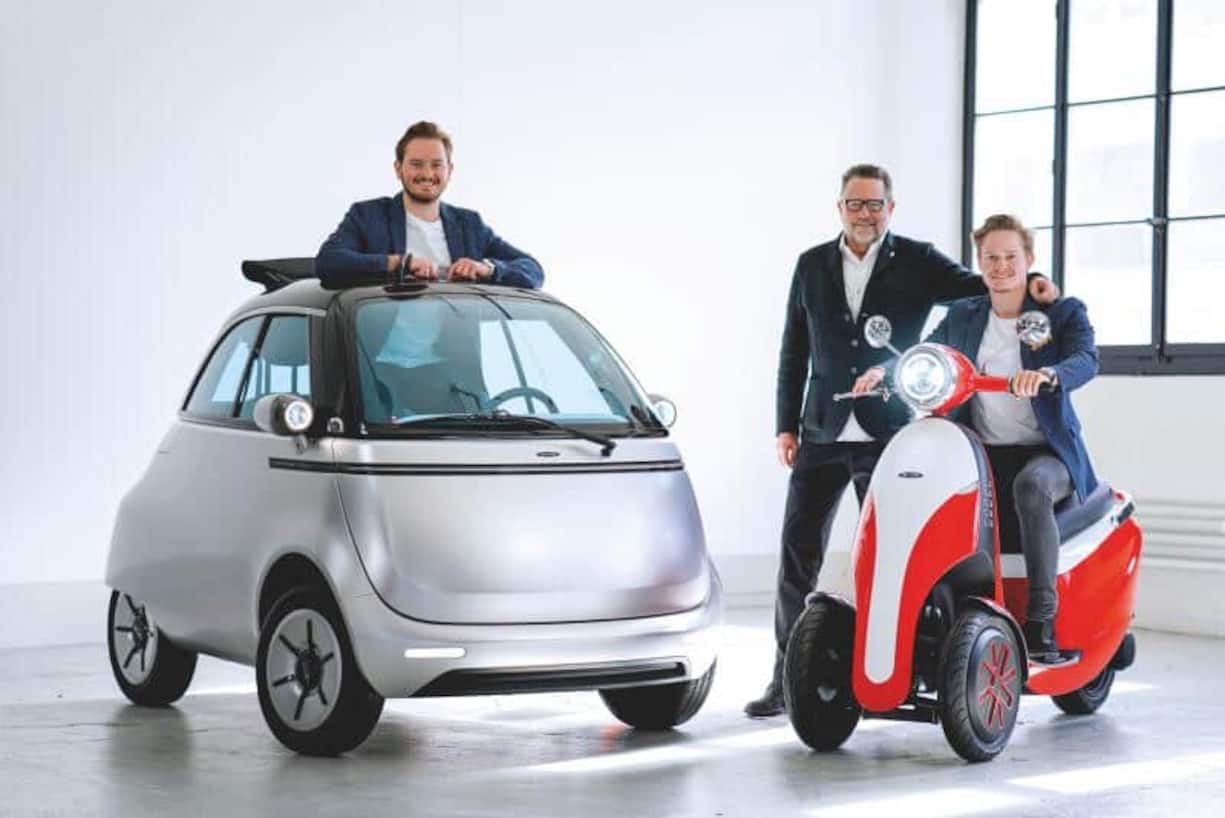 Wim Ouboter, l'inventeur de la trotinette pliable, adore travailler en famille. Ici avec ses deux fils.