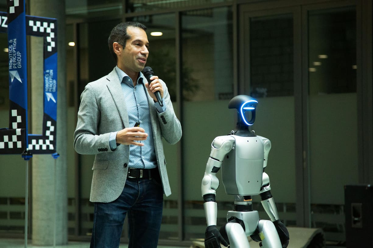 A l’Université de Zurich, le robot humanoïde G1 de la société chinoise Unitree a été présenté pour la première fois en Suisse en novembre 2024.