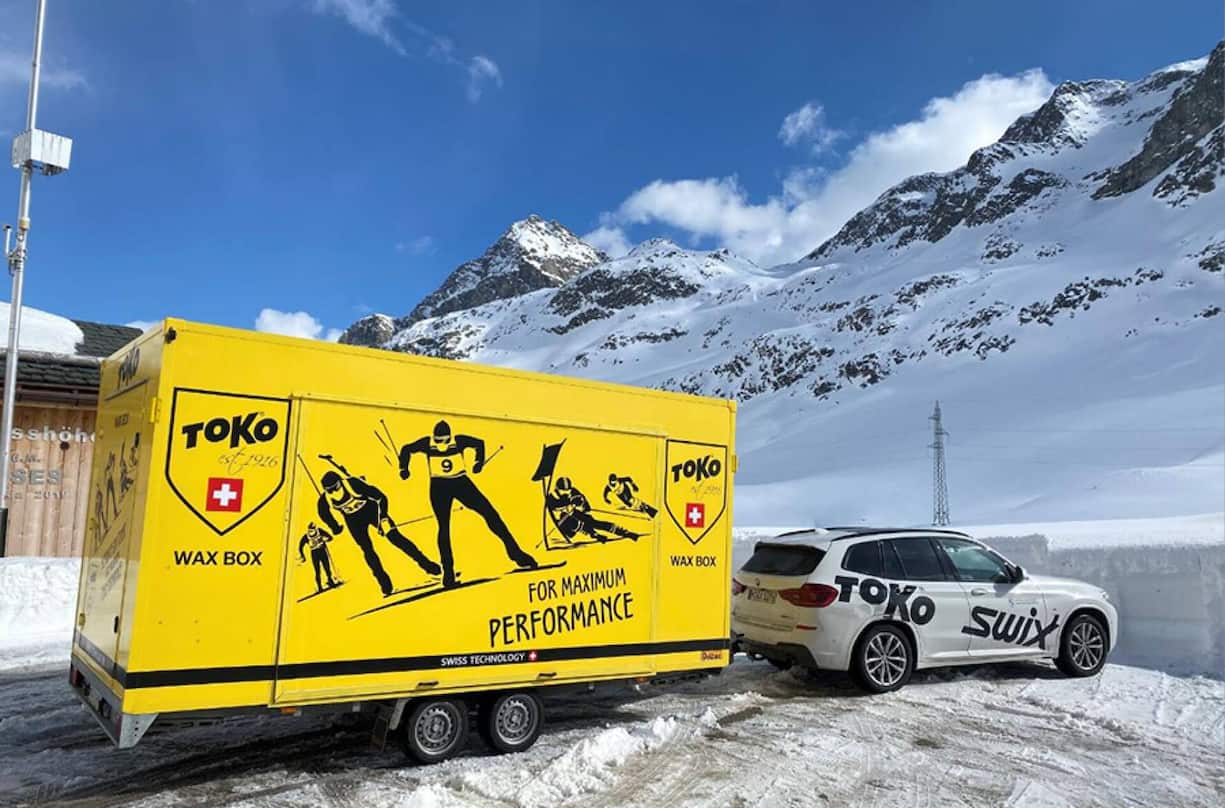 Toko propose depuis près de 90 ans des produits d’entretien ou de fartage, qui permettent aux skieurs une meilleure glisse ou, au contraire, adhésion à la neige.