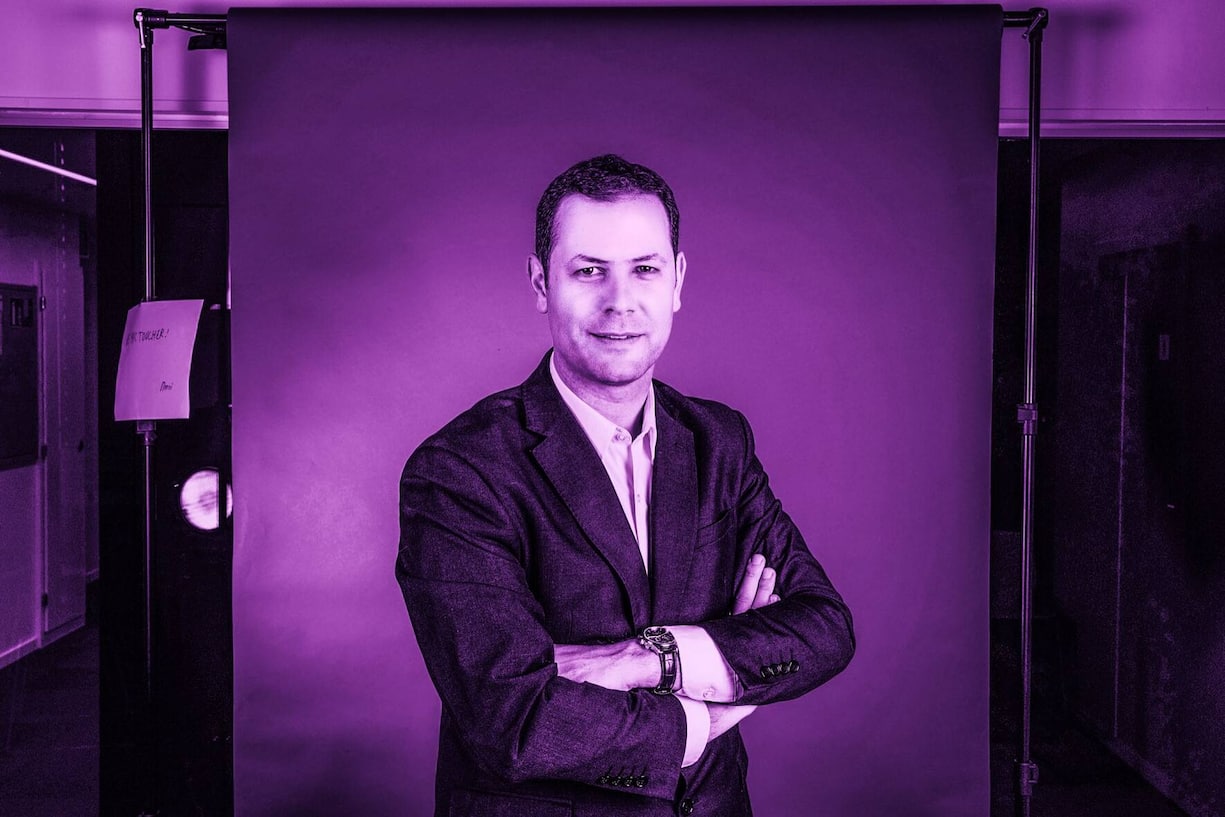 Fabien Jordan exploite 20 mini-­satellites et offre une connectivité là où les télécommunications terrestres ne sont pas possibles.