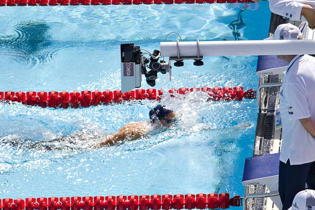 Pour les JO de Los Angeles en 1932, 30 chronographes manuels avait été transportés. Depuis, Omega n’a cessé d’innover: plaque de touche pour les nageurs dès 1968.
