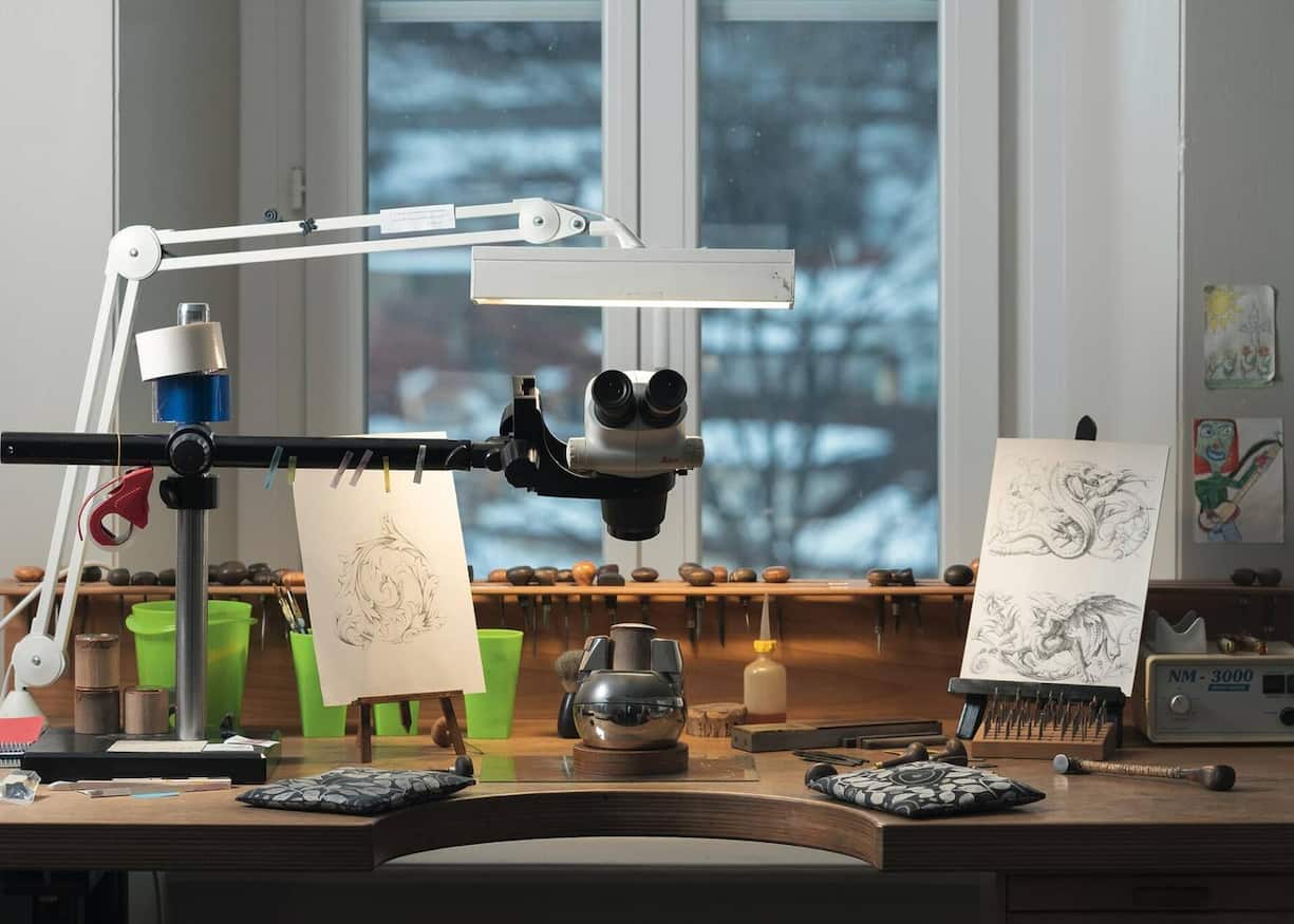 Du classique décor de volutes aux motifs érotiques, le champ des possibilités est infini. Et les moyens plus que sobres: juste quelques burins.