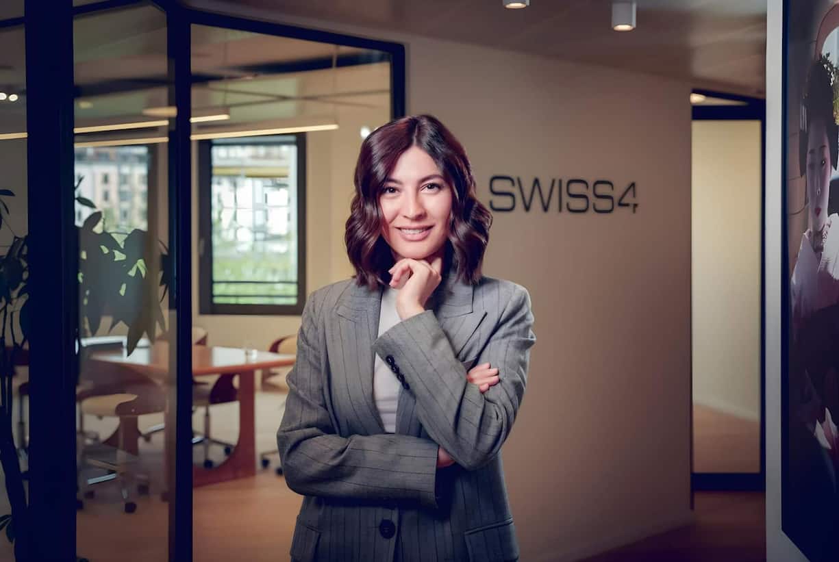 Zhina Asmaei, CEO et cofondatrice de Swiss4, n'a pas misé sur la masse, mais sur les "Mass Affluents" et a échoué après moins d'un an.