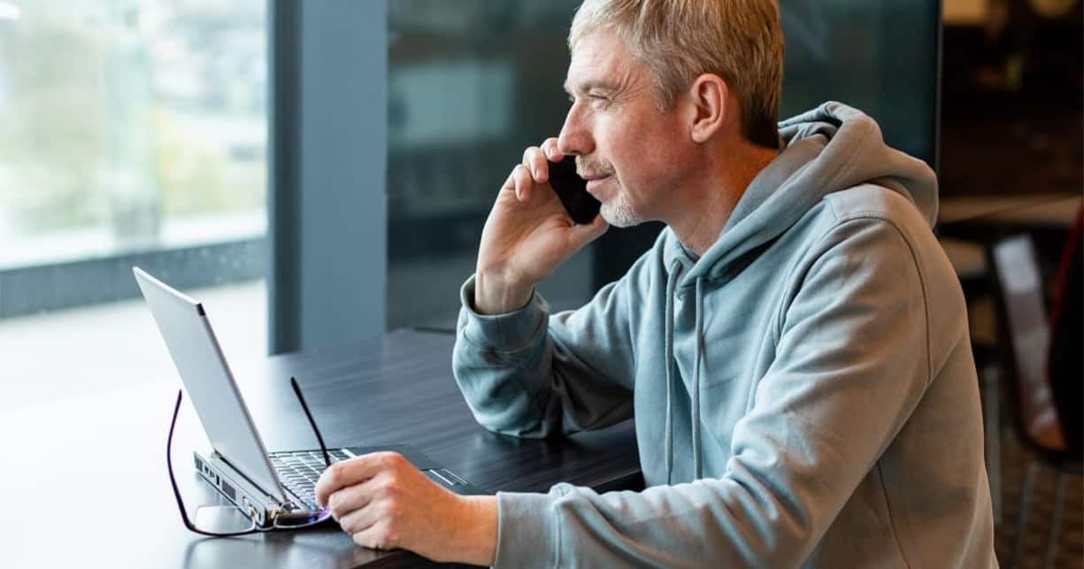 Man with notebook computer