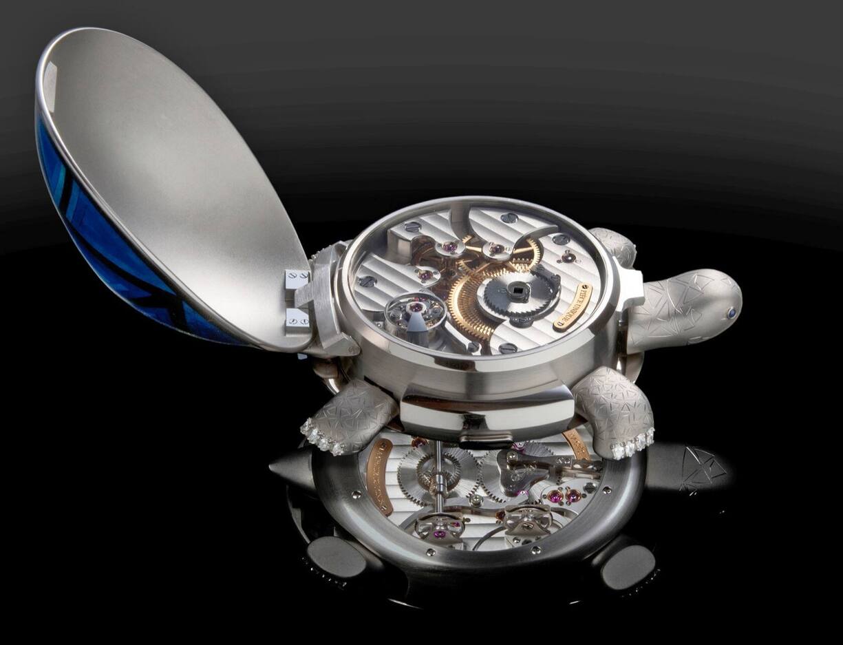 L’automate tortue, qui s’anime grâce à un mécanisme semblable à un mouvement d’horlogerie.