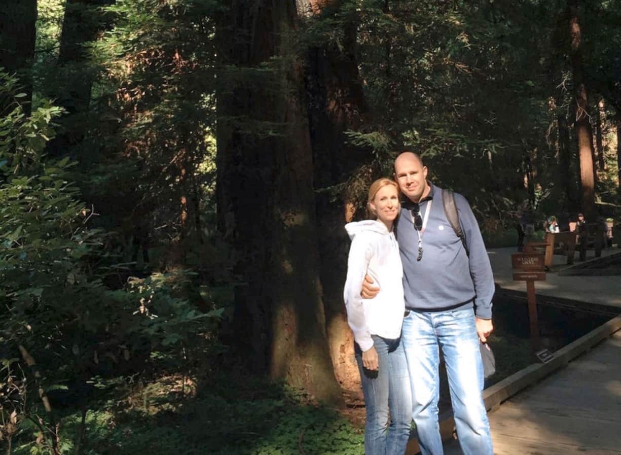 Avec son épouse Elena, au Sequoia National Park, en Californie, en 2016