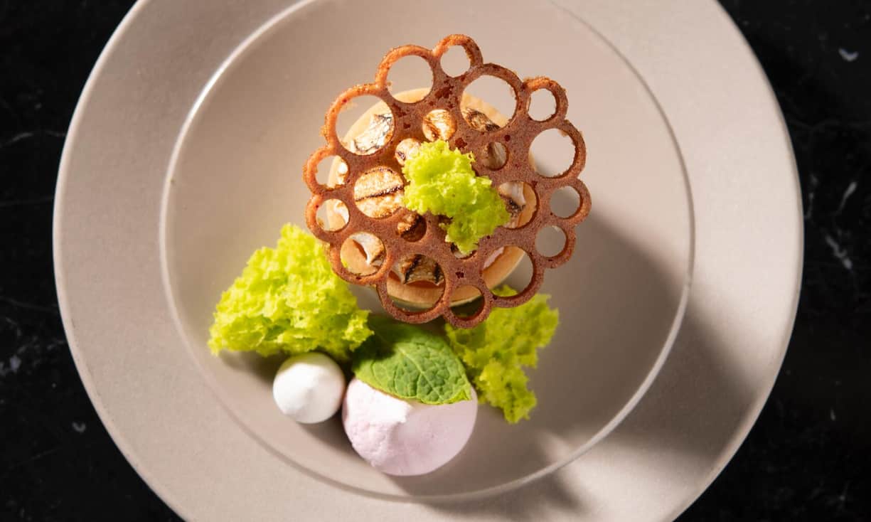 Un chef écossais revisite l’art du sushi au restaurant Izakaya by Manabu