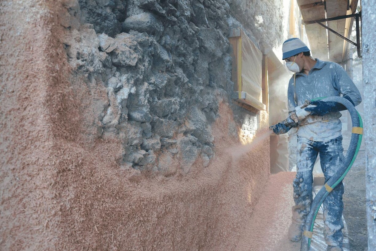 Application de béton de chanvre par projection