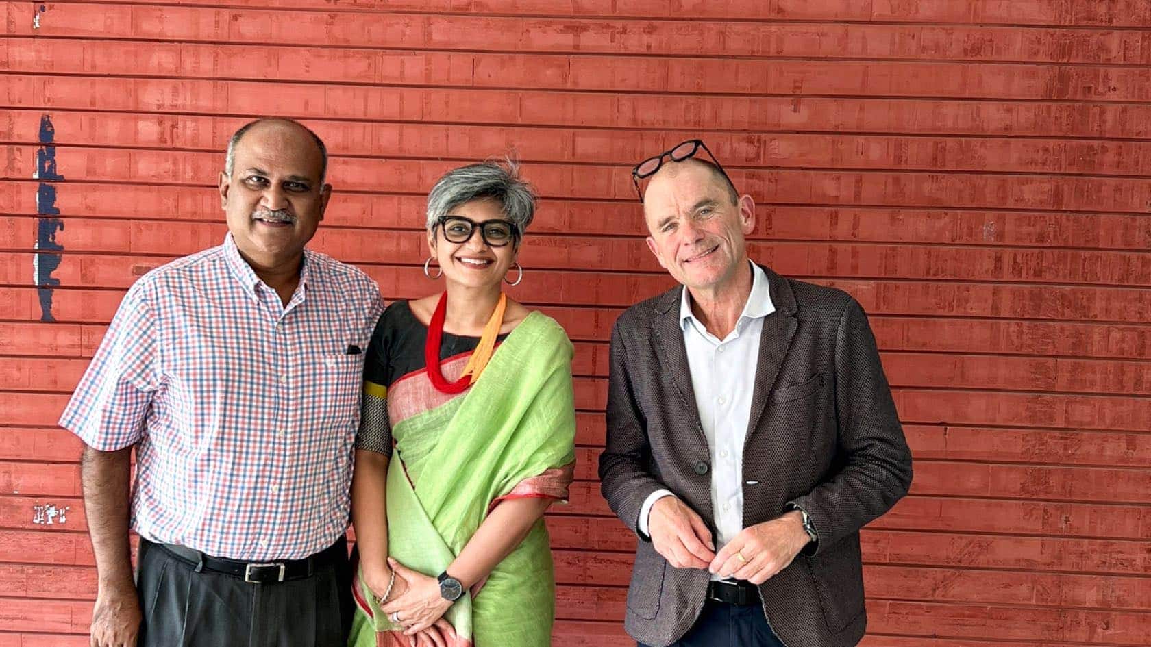 Le directeur de Bobst India Upendra Deglurkar et la très dynamique directrice de la Swiss- Indian Chamber of Commerce (SICC) Meghna Shah, avec notre journaliste Alain Jeannet.