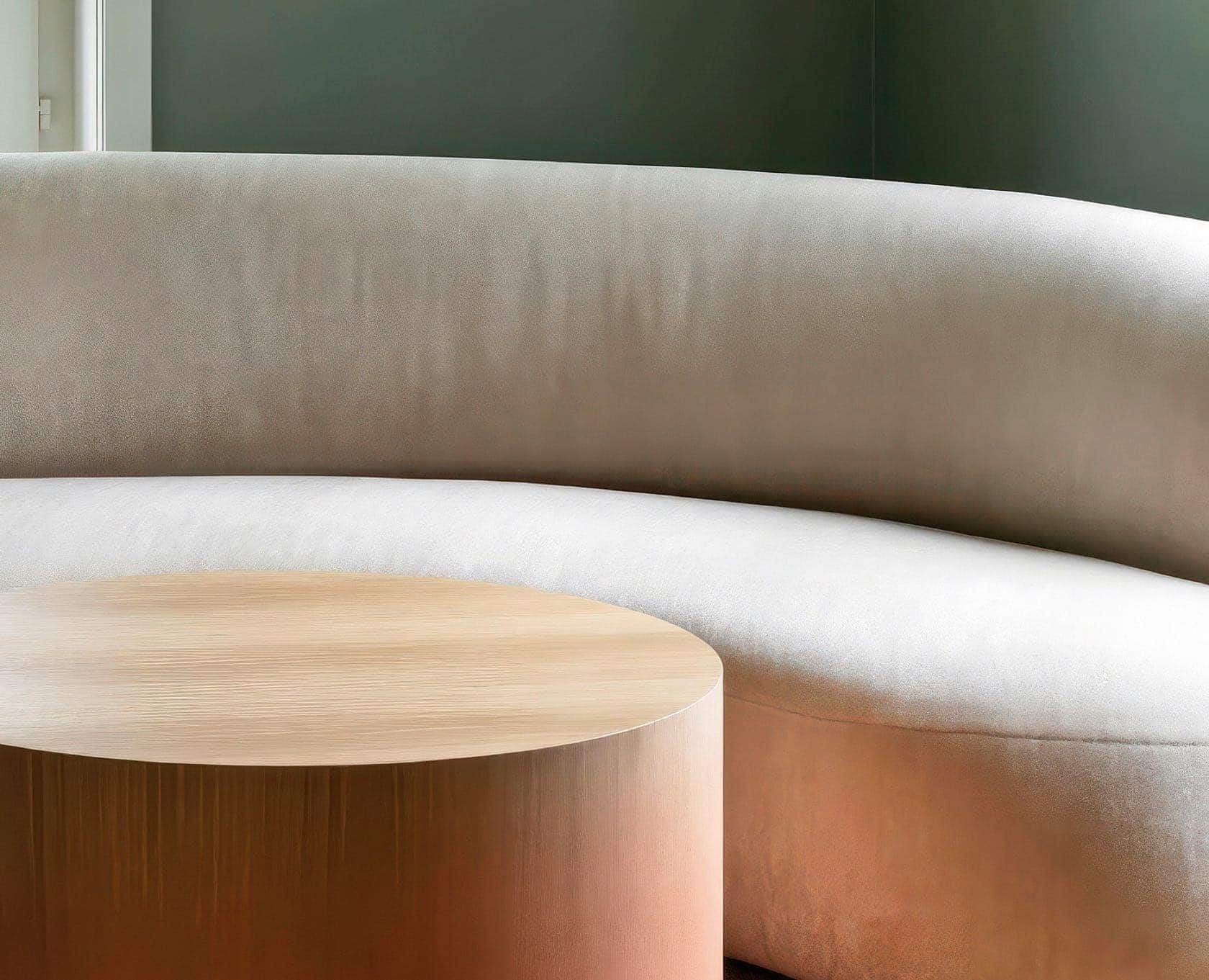 Artisanat fonctionnel. Le premier travail de l’éditeur est de sélectionner les designers, les artisans, les matières.