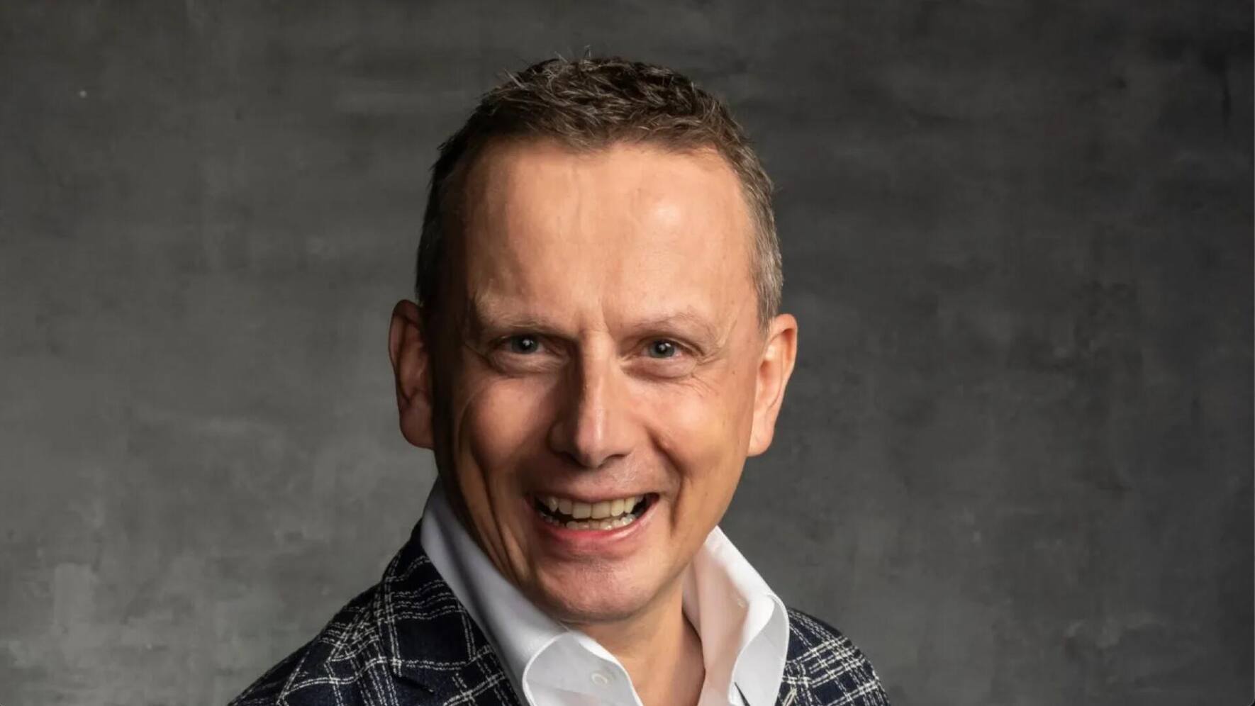 Andy Fitze exploite avec sa communauté IA une application de rencontre pour les entreprises et les investisseurs.