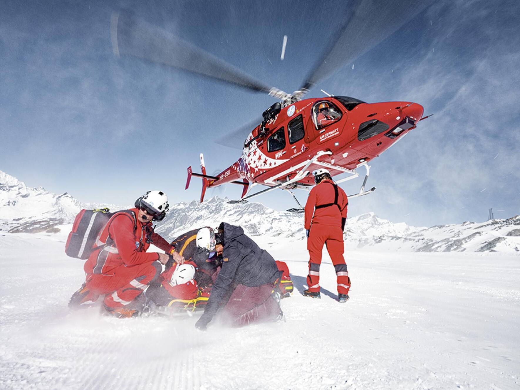 De la Suisse romande aux Alpes bernoises, on compte 12 compagnies d'hélicoptères.