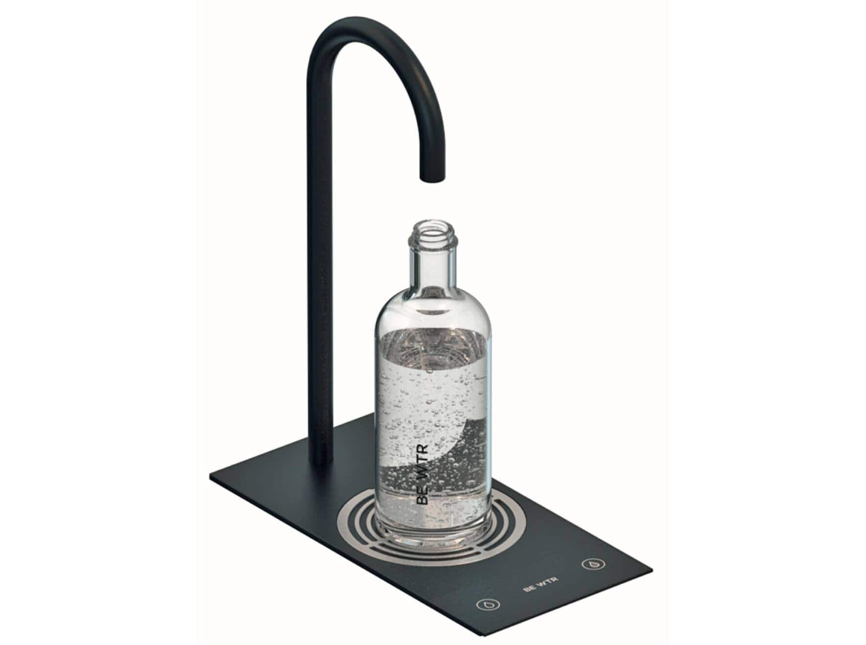 Le système développé par BE WTR utilise une technologie brevetée d’ultrafiltration pour réduire le chlore et les particules les plus fines – comme la rouille et les micro-plastiques  – tout en conservant les bons minéraux.