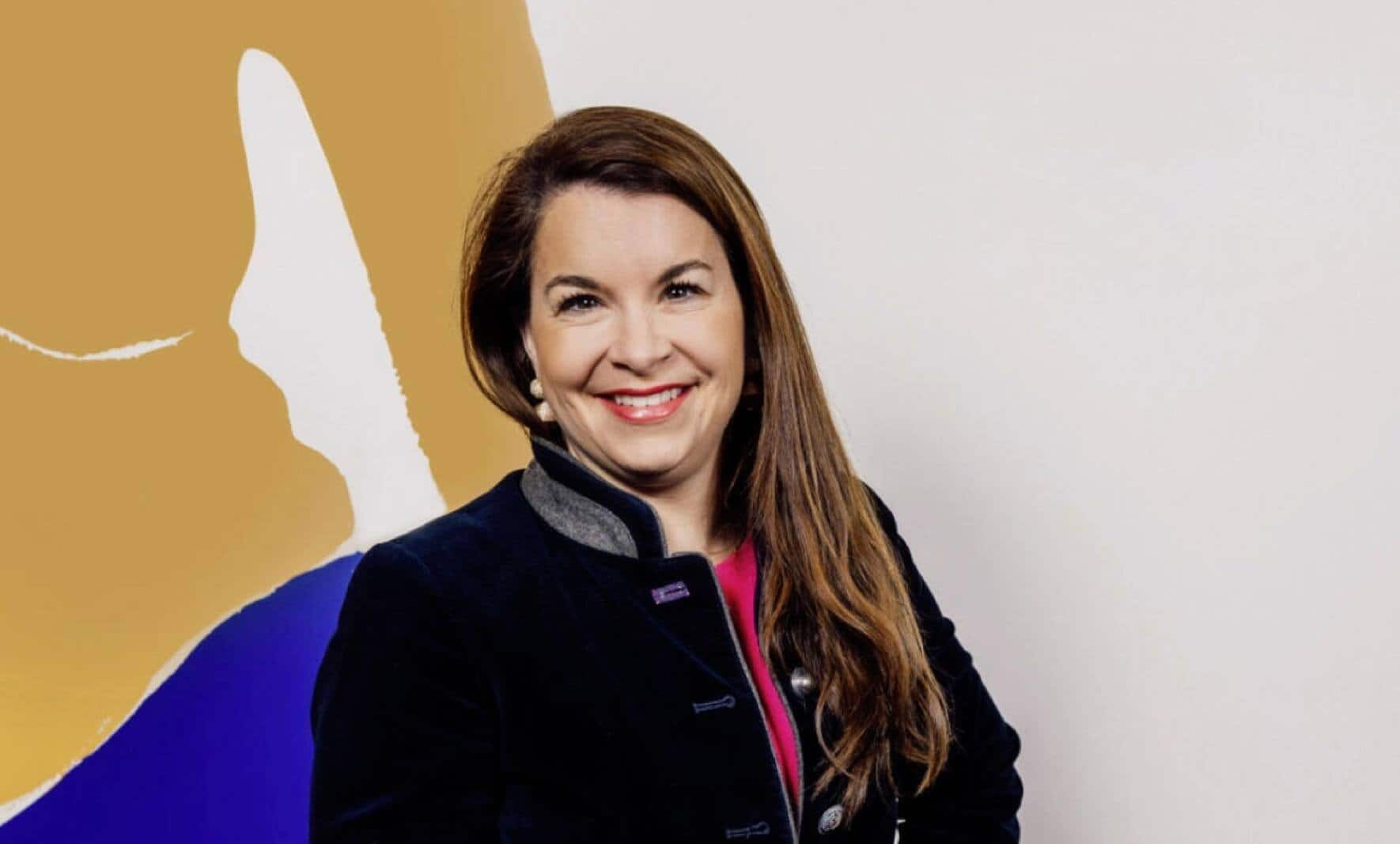 Carla Bünger aide les fabricants de montres à lutter contre le marché de la contrefaçon.