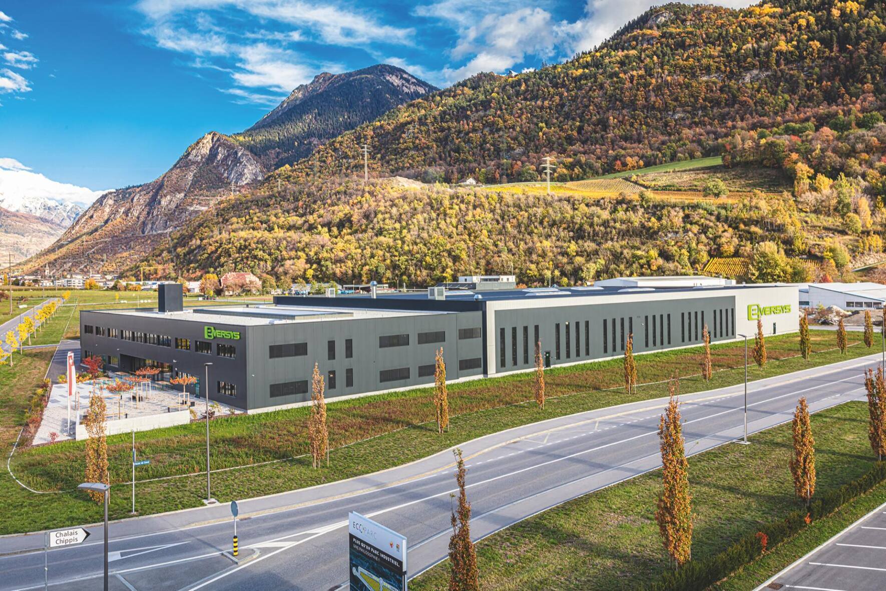Eversys va doubler sa surface de production (actuellement 6000 m²), sur l’Ecoparc de Daval, à Sierre.