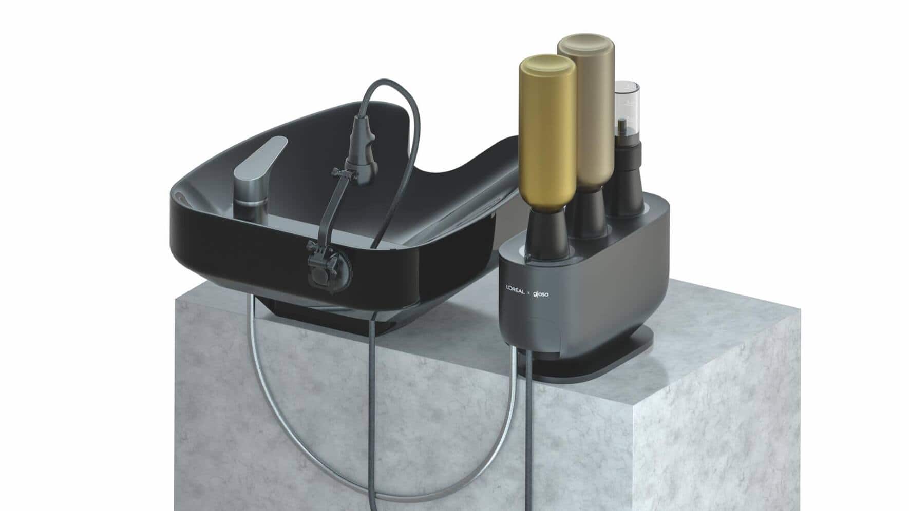 La start-up Gjosa a développé avec L’Oréal une douche écologique incluant les lotions capillaires, distinguée par la Fondation Solar Impulse.