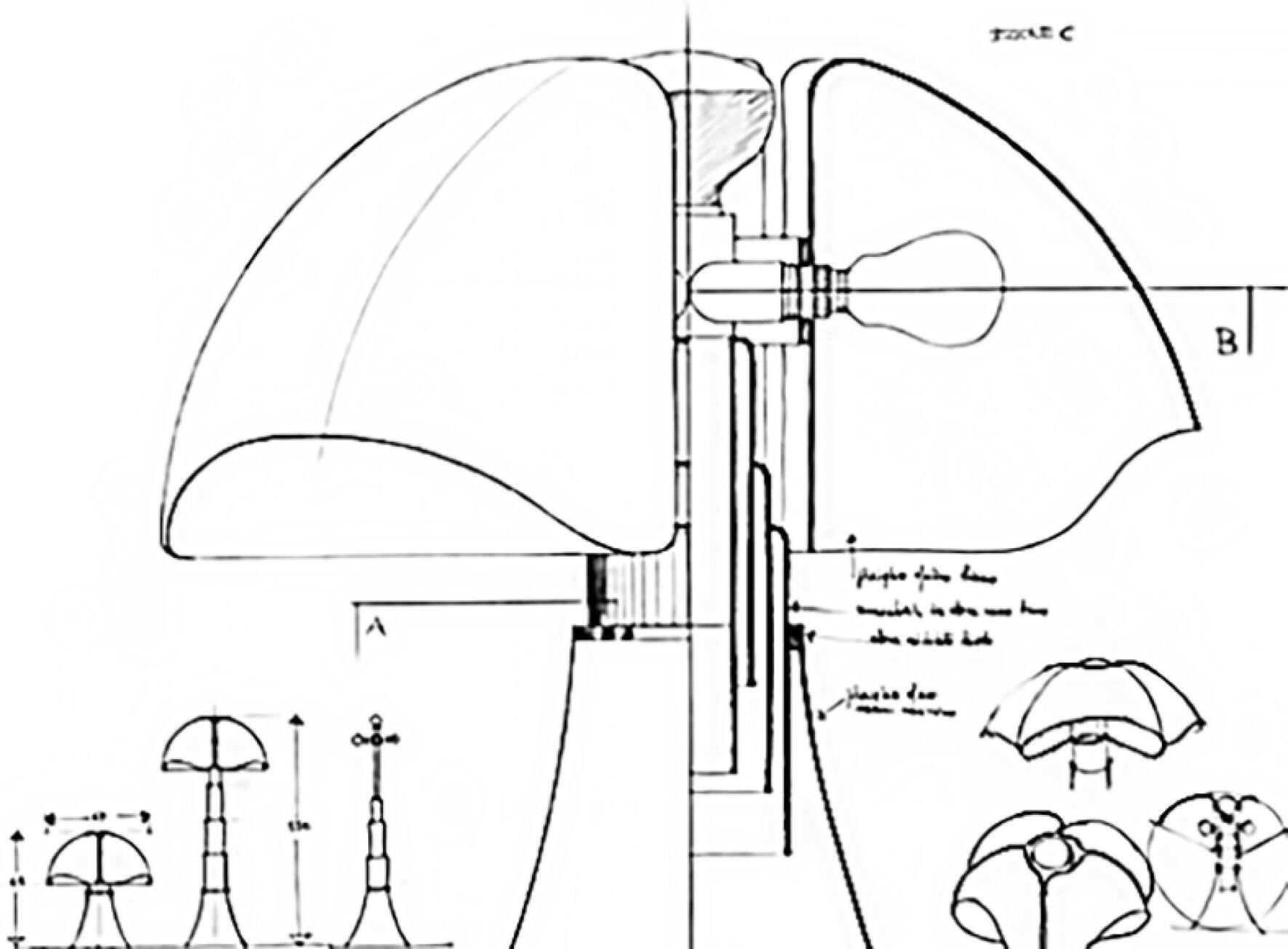 A l'intérieur, un ingénieux télescope en acier inoxydable.