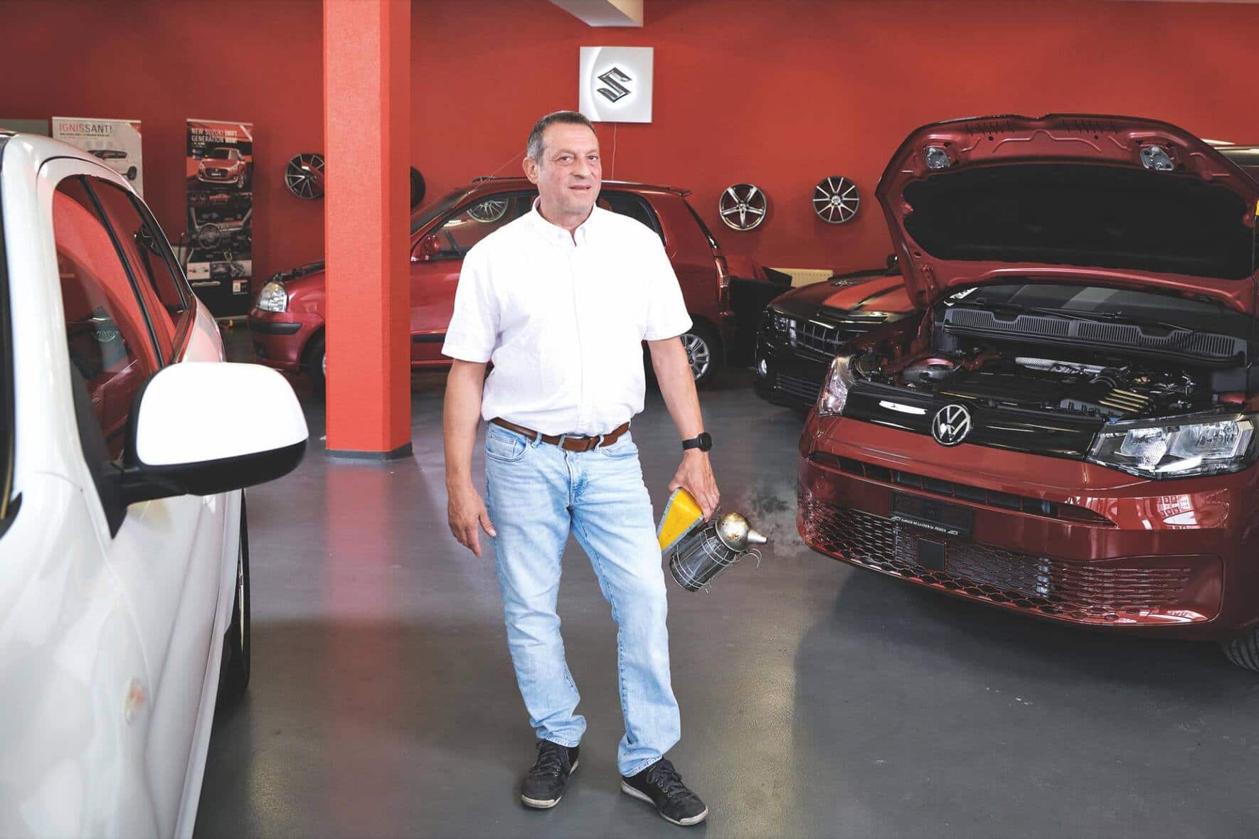 Pour l’heure, Dominic Caso travaille à 80% pour le garage et consacre 40% de son temps à sa miellerie. Son but est de parvenir à du 50/50 à l’avenir.