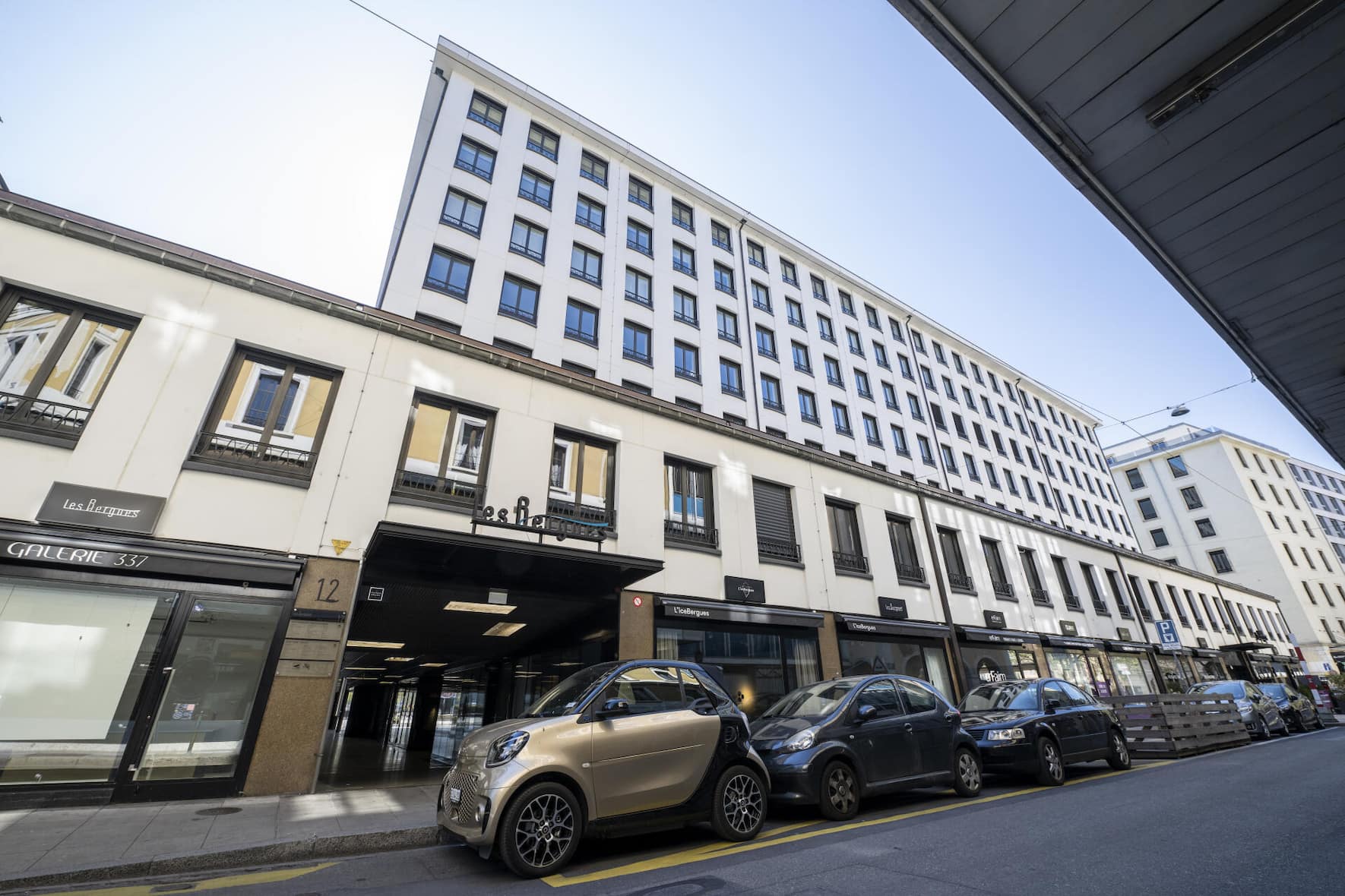 Très discret : le siège de Vitol à Genève – les trois derniers étages sont occupés par Vitol. Le bâtiment appartient à la Deutsche Bank.