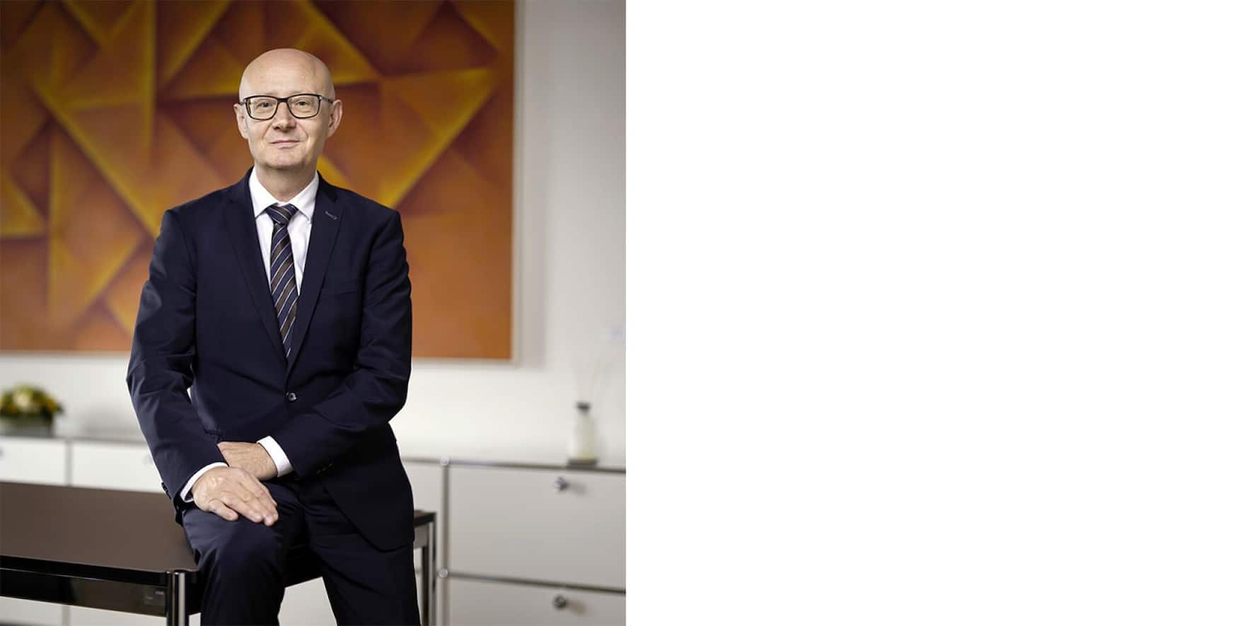 ­Viktor Rossi a gravi les échelons, passant d’apprenti cuisinier à directeur numérique en chef de la Confédération.