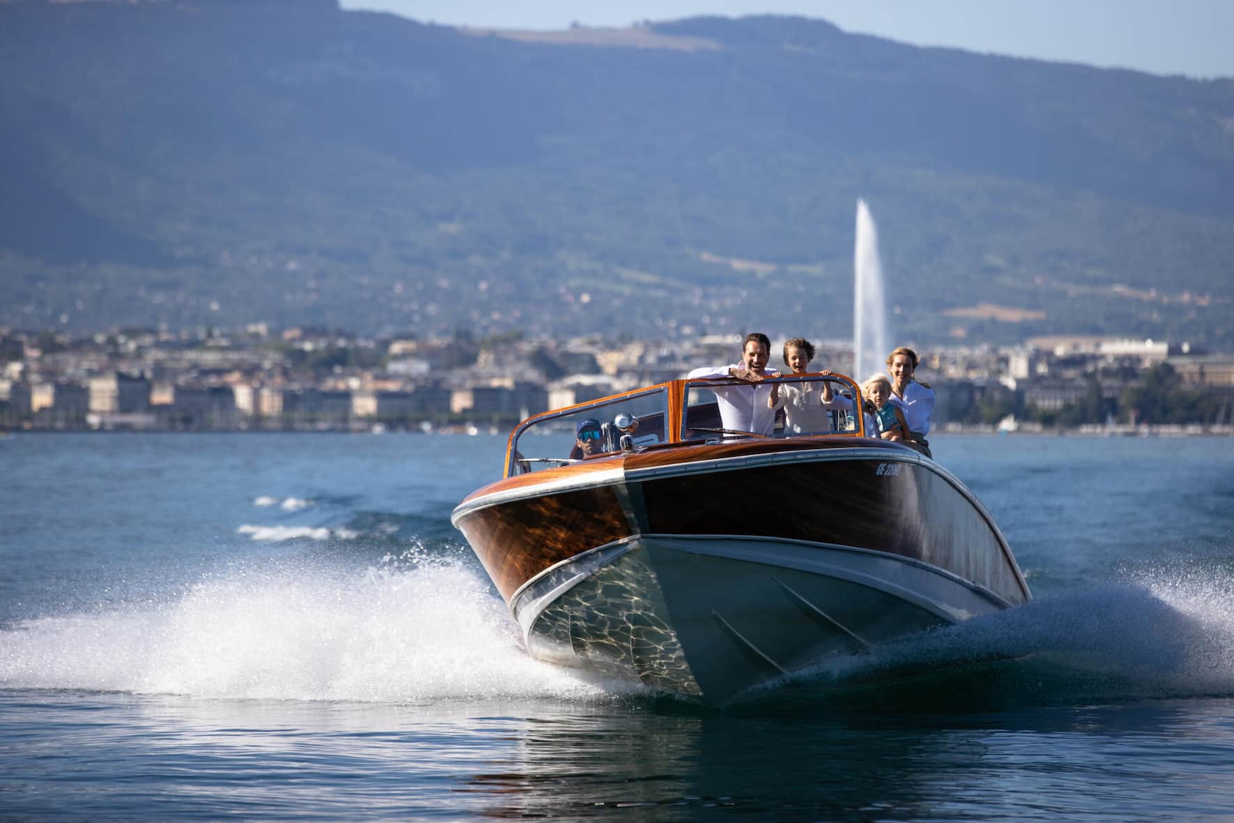 La Réserve Genèse, transport en motoscafo