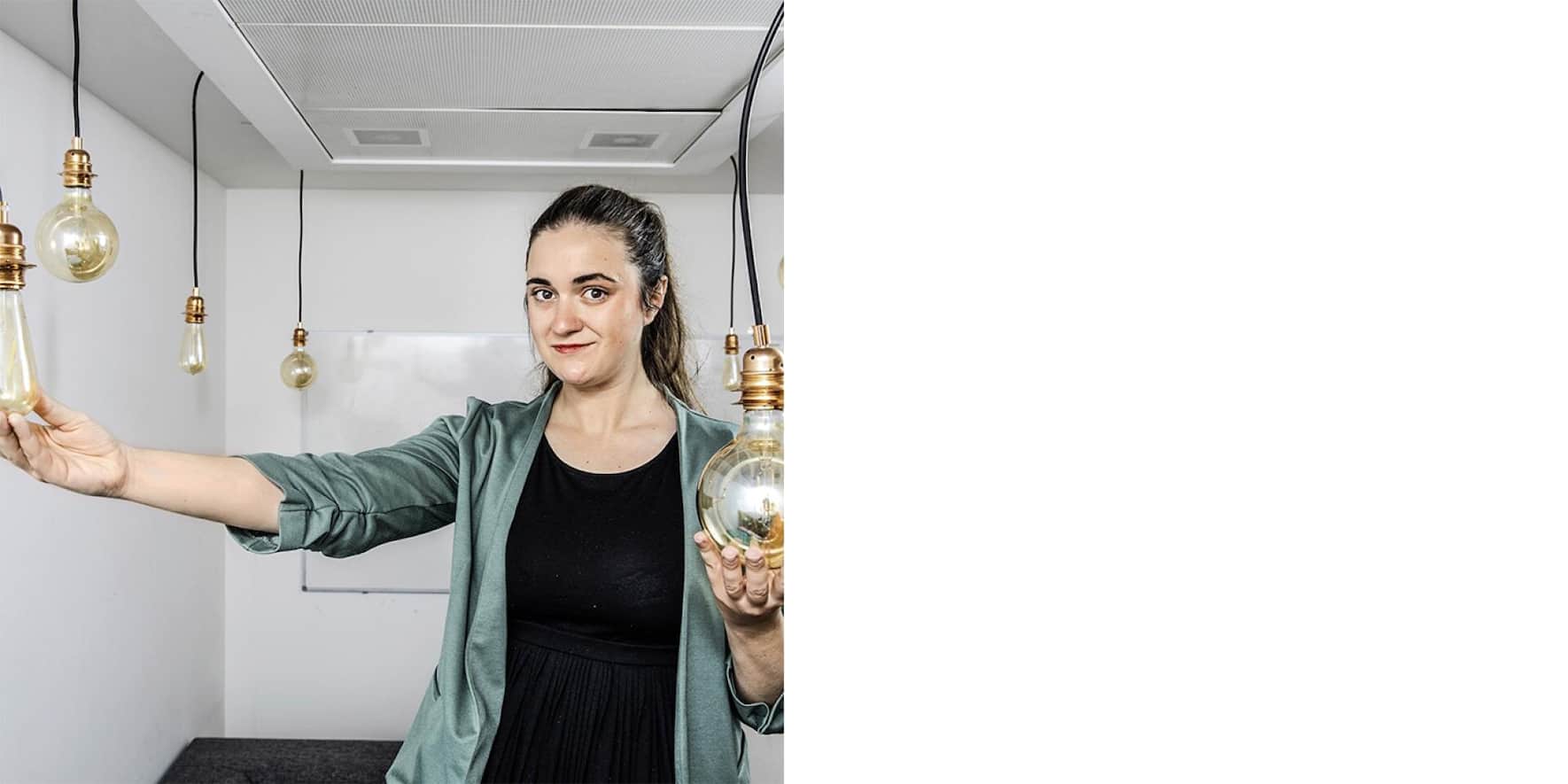 Liliane Ableitner a toujours l’œil ouvert sur les nouveaux produits électriques.